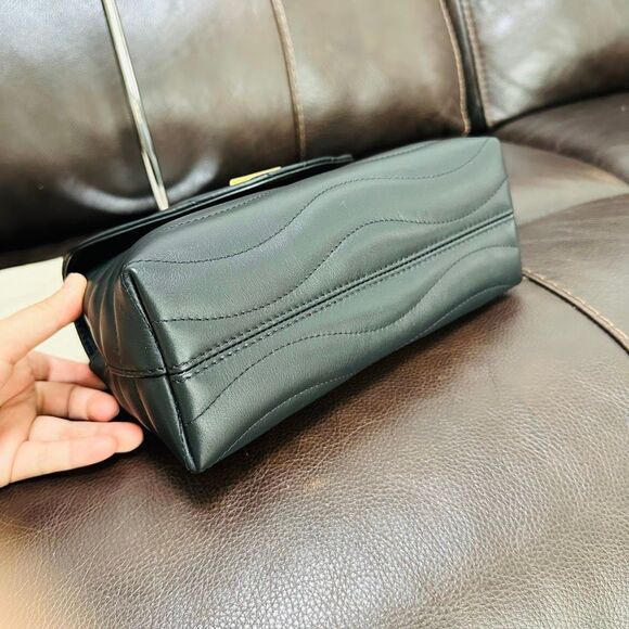 Louis Vuitton New Wave Hold Me Noir - Picture 9 of 16